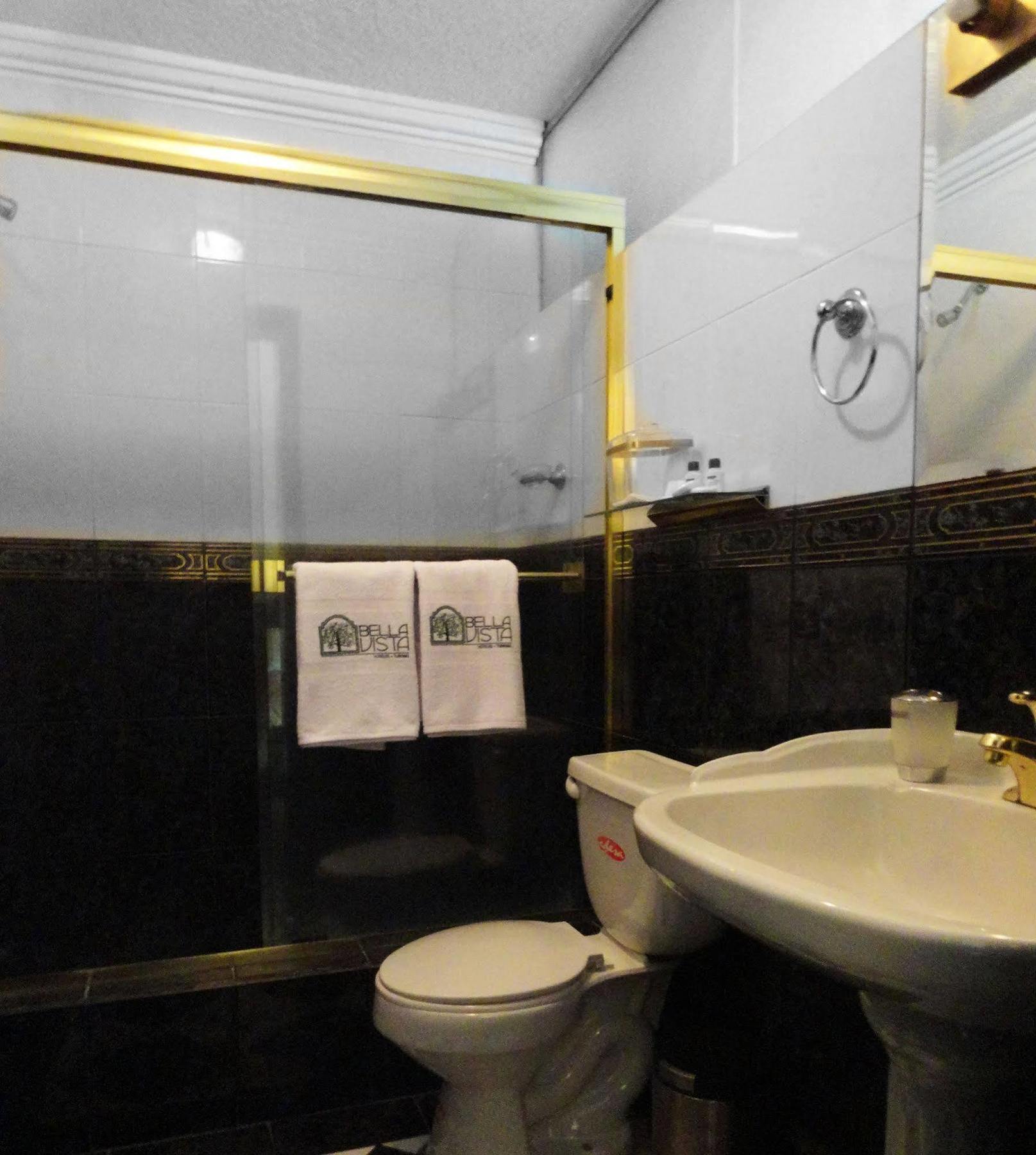 Hotel Suites Gonzalez Suarez Quito Buitenkant foto