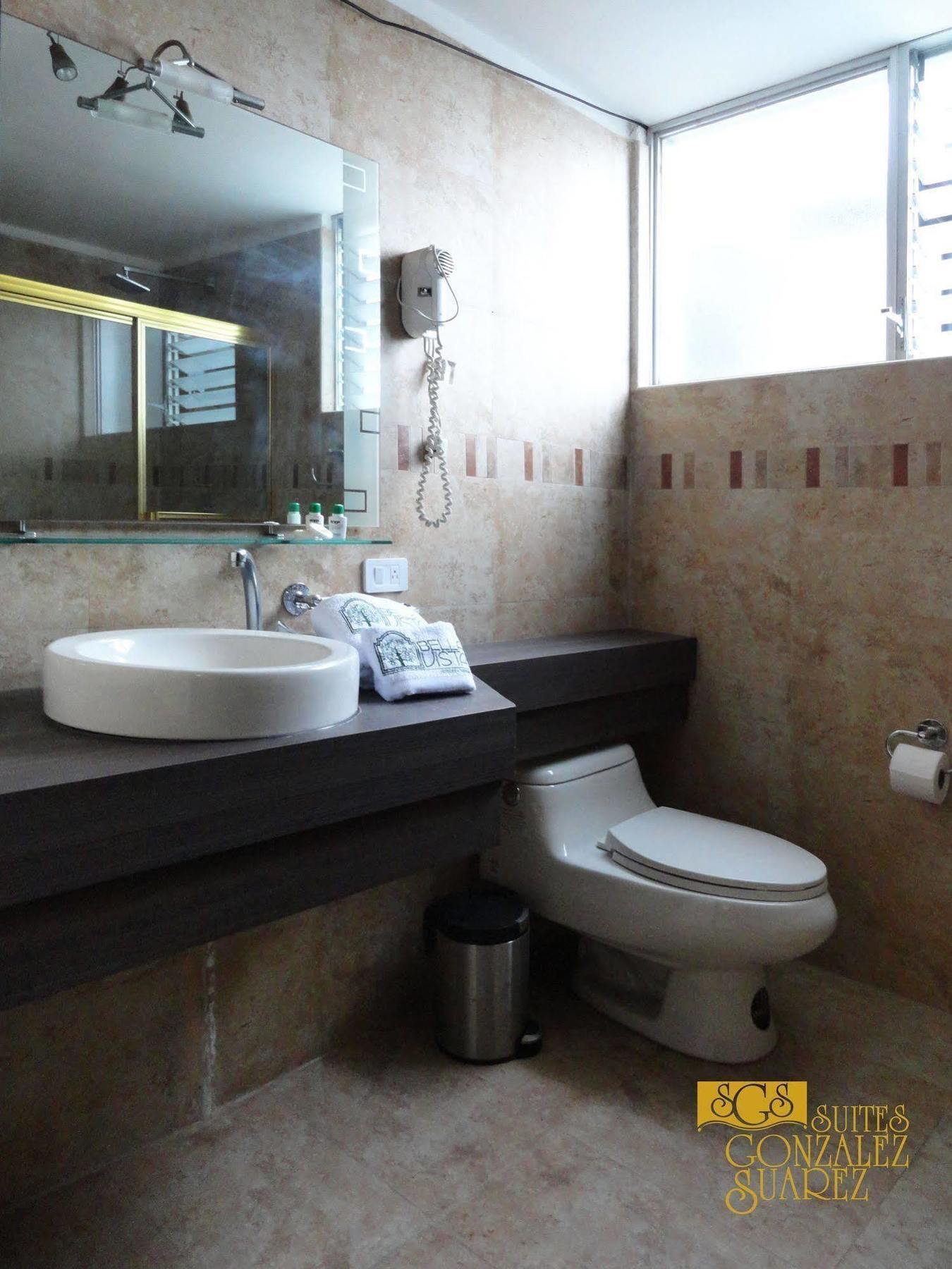 Hotel Suites Gonzalez Suarez Quito Buitenkant foto