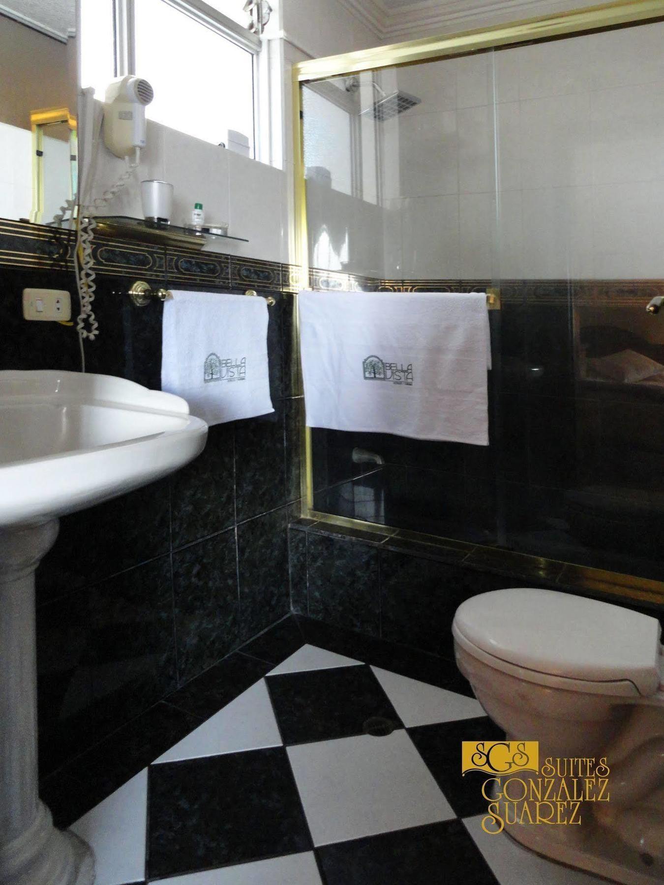 Hotel Suites Gonzalez Suarez Quito Buitenkant foto