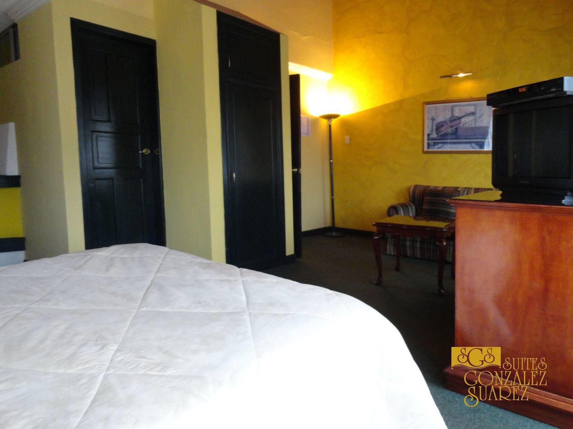 Hotel Suites Gonzalez Suarez Quito Buitenkant foto